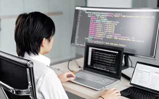 贺州 ,php声明和调用变量的符号是什么？
